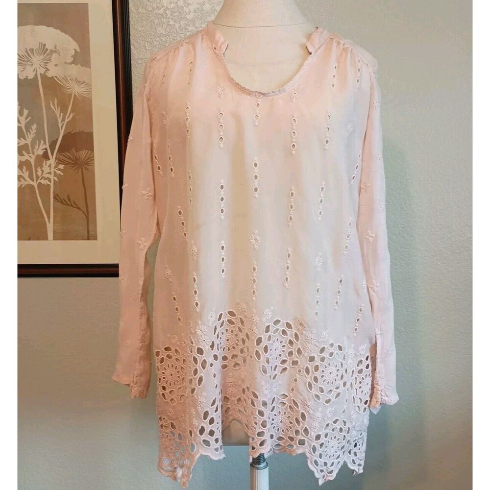 Johnny Was  Shirred Yoke Eyelet Blouse Size XS Blush Pink Tunic Small Flaw Read